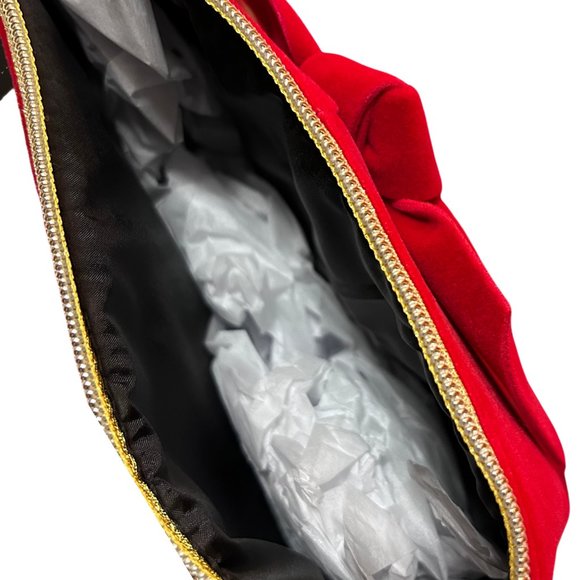 NWT Victoria's Secret Christmas Red Velvet Clutch or Wristlet - Picture 4 of 4